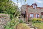 Charming Chain Free Brick-and-Flint Coastal Cottage in Salthouse