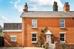 Tisbury -Beautiful, Refurbished Home