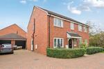 Pauling Close, Aston Clinton,