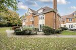 Courtney Place, Binfield RG42